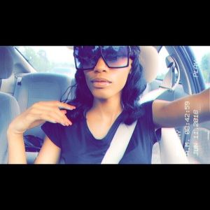 Meet your Posher, Abigail